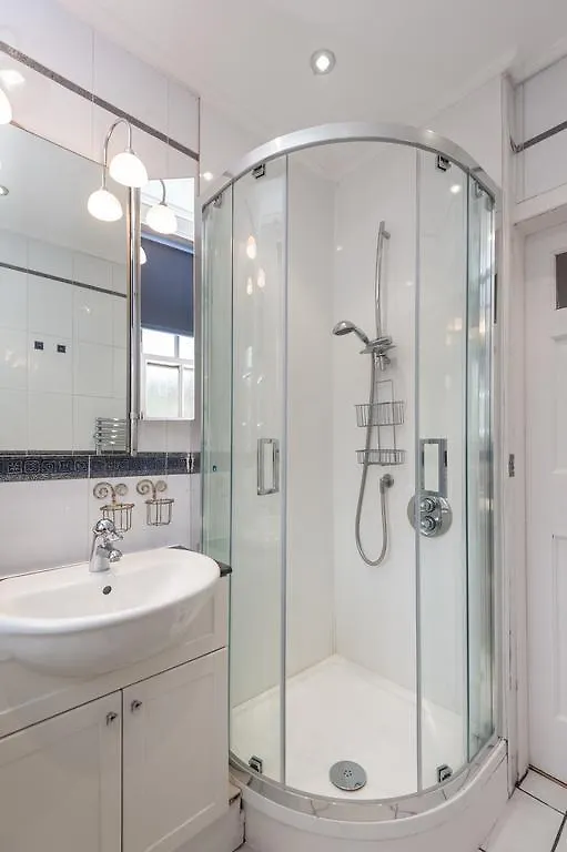 Canongate Apartment Edinburgh