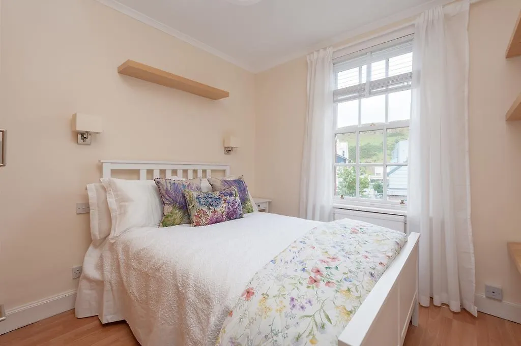 Canongate Apartment Edinburgh